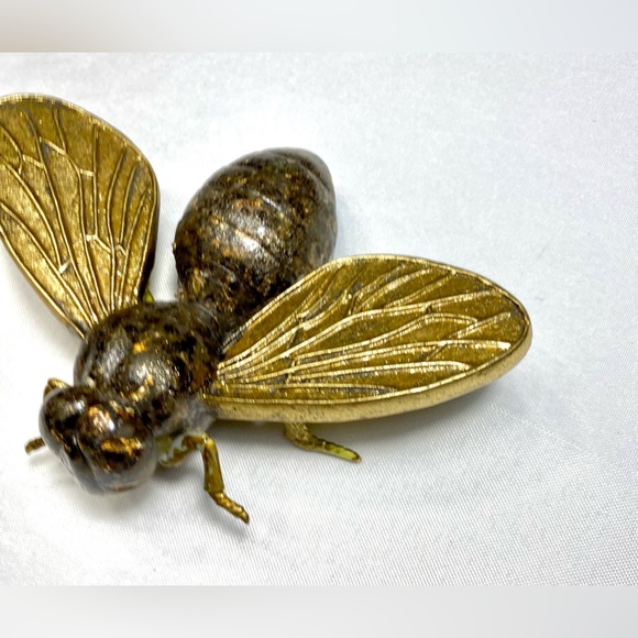 Figure resin bee / fly in gold color - Picture 4 of 8